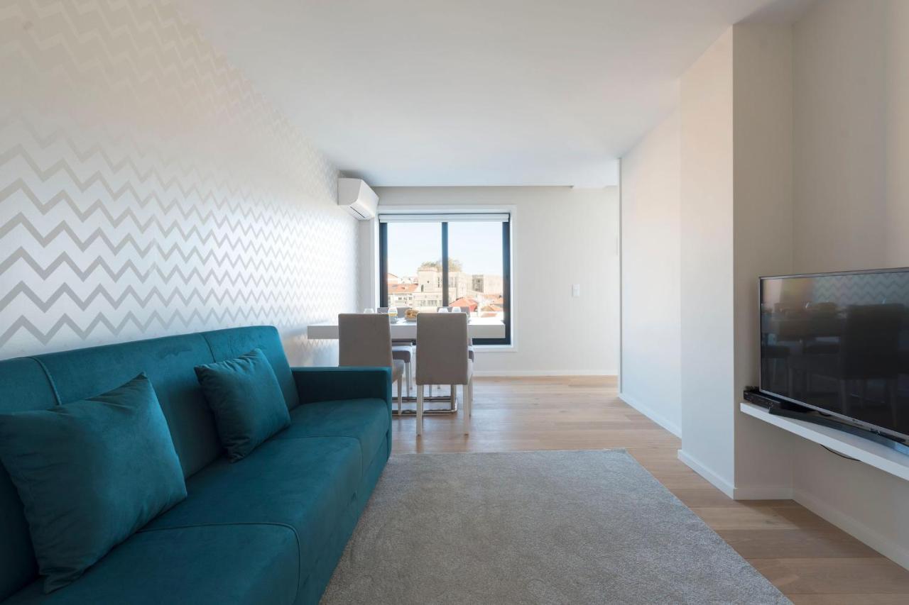 Lovelystay - Trindade Cozy Apartment Porto Eksteriør billede