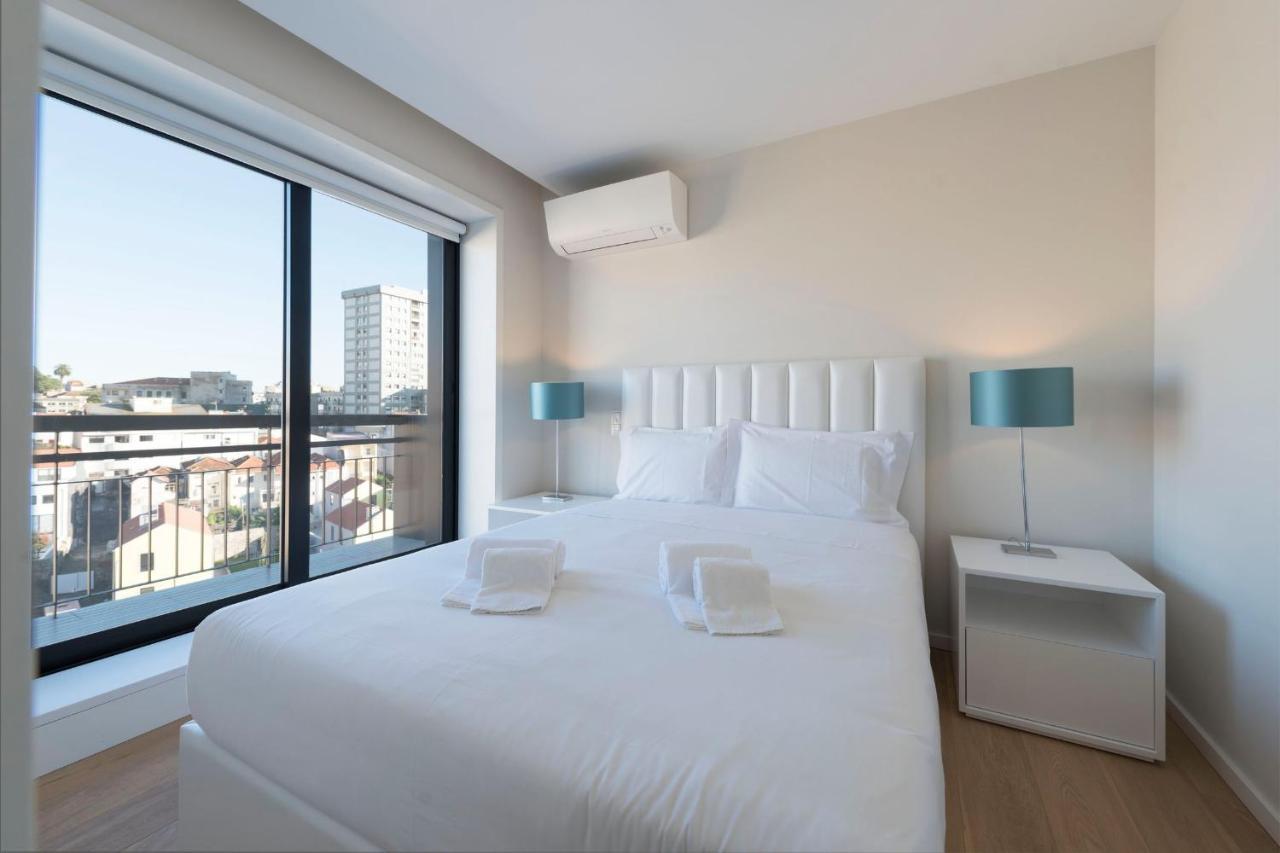 Lovelystay - Trindade Cozy Apartment Porto Eksteriør billede